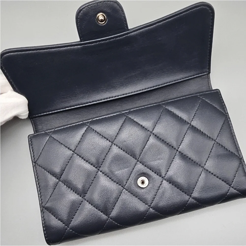 Chanel Black Women Bag - Picture 4 of 6